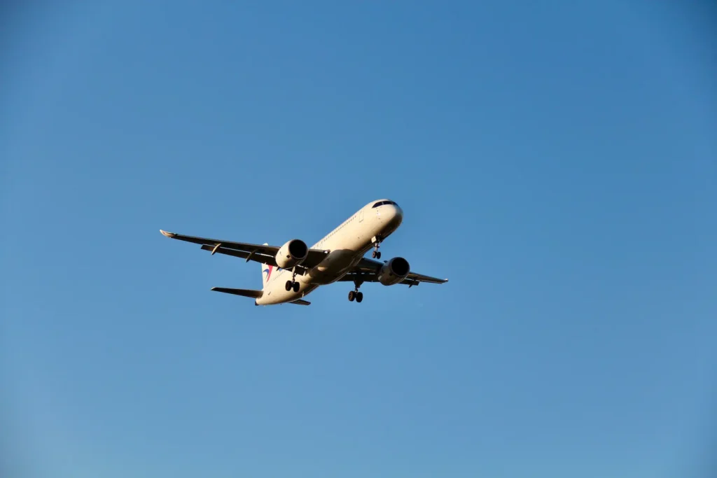 image of a plane used as cover for a blog titled "dental veneers abroad"