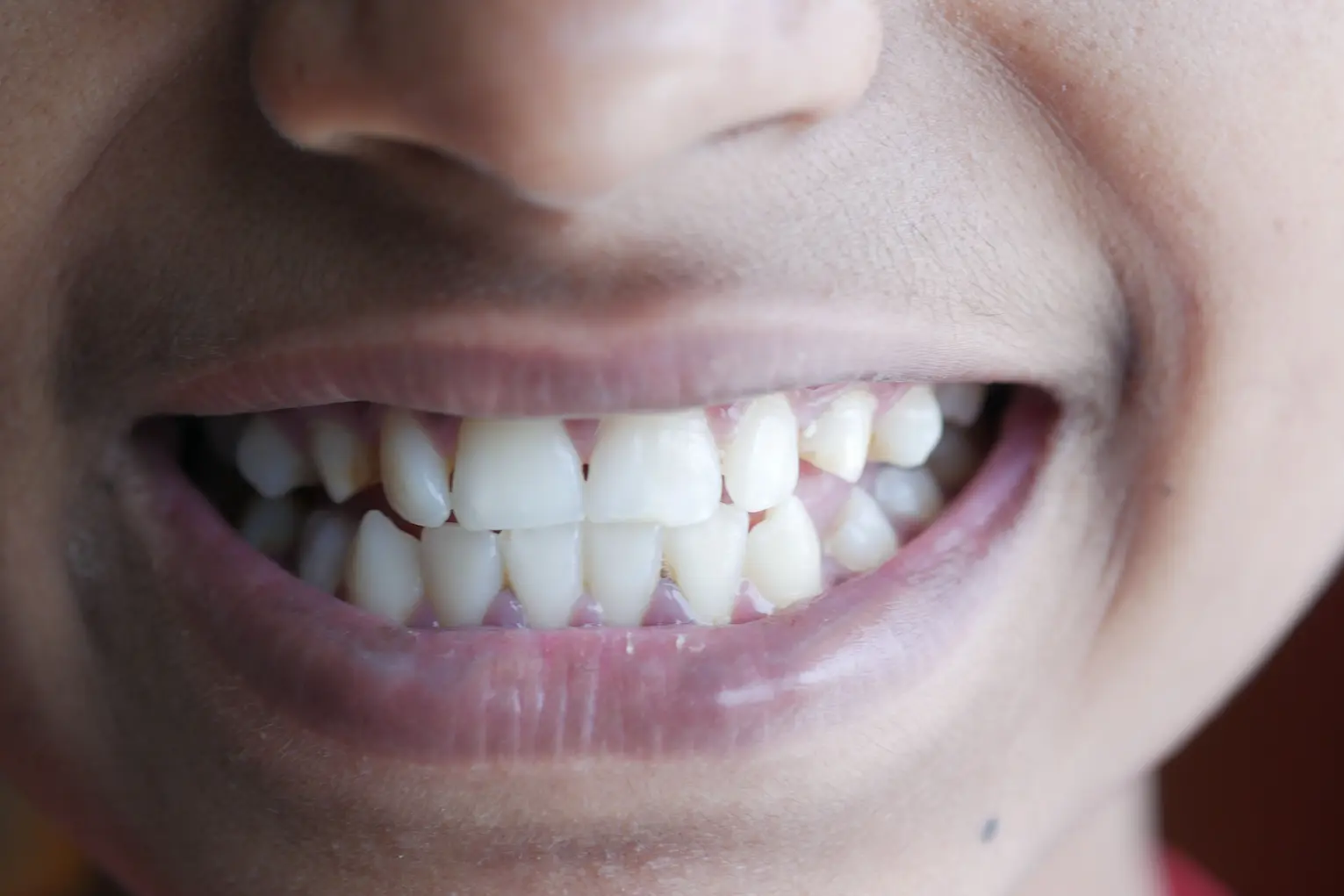 صورة شخص مبتسم